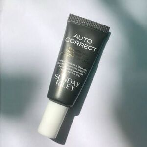 Bestseller Sunday Riley AutoCorrect Brightening and De-puffing Eye Contour Cream